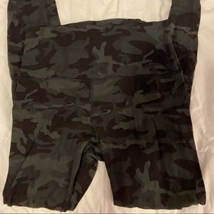 Camo lululemon aligns